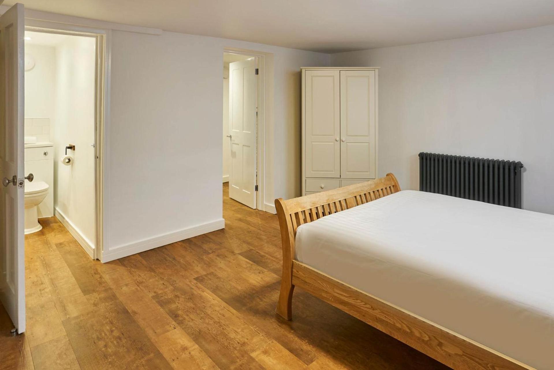 Host & - Bedford Street * Brighton